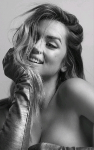 Alluring Portrait of Ana De Armas